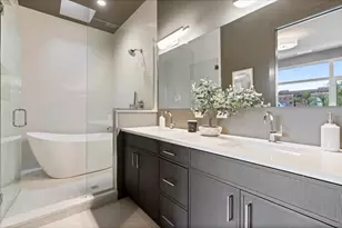 2235 W Oakdale Ave, Chicago, IL 60618 - Photo 23