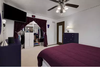 330 Elmwood Lane, Bloomingdale, IL 60108 - Photo 11