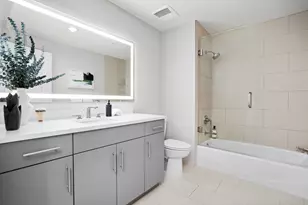 850 N Lake Shore Dr, Chicago, IL 60611 - Photo 17