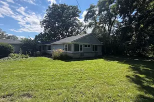 2164 Manor Ln, Park Ridge, IL 60068 - Photo 3
