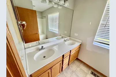 384 Horizon Lane, Dekalb, IL 60115 - Photo 9