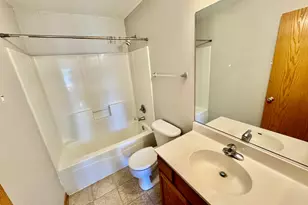 384 Horizon Ln, Dekalb, IL 60115 - Photo 11