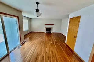 384 Horizon Ln, Dekalb, IL 60115 - Photo 5