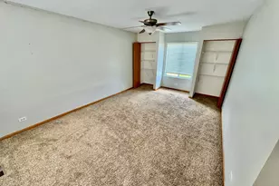 384 Horizon Ln, Dekalb, IL 60115 - Photo 13