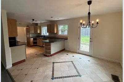 117 E Elm Street, Wheaton, IL 60189 - Photo 7
