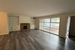 117 E Elm St, Wheaton, IL 60189 - Photo 3