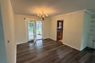 117 E Elm St, Wheaton, IL 60189 - Photo 5