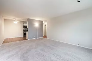 1375 Rebecca Dr, Hoffman Estates, IL 60169 - Photo 9