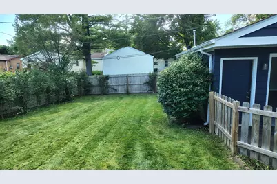 390 E Diane Drive, Buffalo Grove, IL 60089 - Photo 5