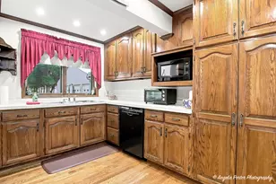 6424 McCullom Lake Rd, Wonder Lake, IL 60097 - Photo 15