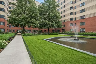 5052 N Marine Dr, Chicago, IL 60640 - Photo 3