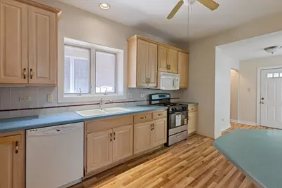 6515 N Maplewood Avenue, Chicago, IL 60645 - Photo 11