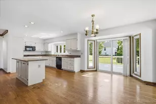 2318 River Woods Dr, Naperville, IL 60565 - Photo 13