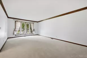 2318 River Woods Dr, Naperville, IL 60565 - Photo 5