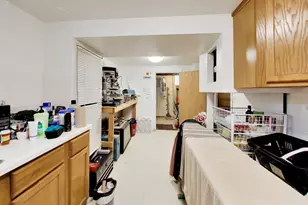 2908 W Birchwood Ave, Chicago, IL 60645 - Photo 35
