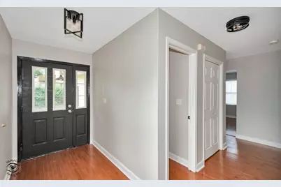 8348 Adbeth Avenue, Woodridge, IL 60517 - Photo 7