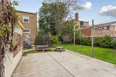 4019 W Wellington Avenue, Chicago, IL 60641 - Photo 5