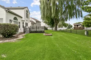 3 Ridge Ct, South Elgin, IL 60177 - Photo 3