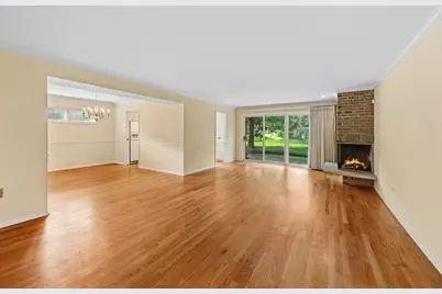 1728 Wildberry Drive #G, Glenview, IL 60025 - Photo 3