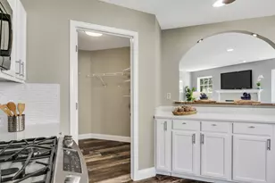 38312 Imperial Ln, Beach Park, IL 60087 - Photo 17