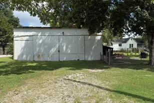 504 N Walnut St, Centralia, IL 62801 - Photo 3