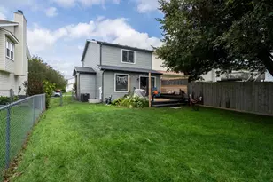 2741 Arrowhead Dr, Bloomington, IL 61704 - Photo 11