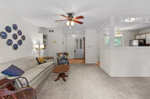 801 Victoria Dr, Woodstock, IL 60098 - Photo 9