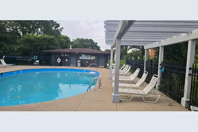 930 Perrie Drive #203, Elk Grove Village, IL 60007 - Photo 9