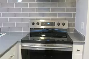930 Perrie Dr, Elk Grove Village, IL 60007 - Photo 5