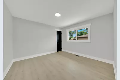 153 W 27th Place, Chicago Heights, IL 60411 - Photo 11