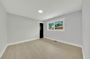 153 W 27th Pl, South Chicago Heights, IL 60411 - Photo 11