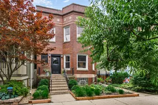 1633 W Olive Ave, Chicago, IL 60660 - Photo 1