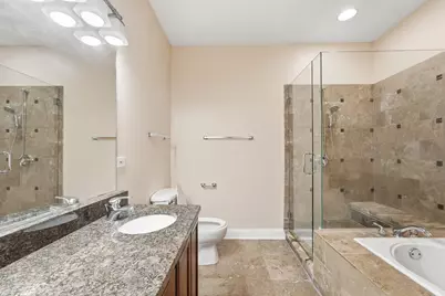 6410 N Hoyne Avenue #2W, Chicago, IL 60645 - Photo 7