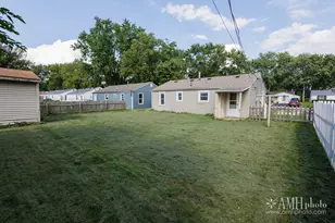 141 Belle Aire Ave, Bourbonnais, IL 60914 - Photo 33