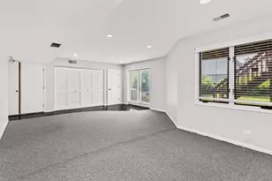 933 W Essex Pl, Arlington Heights, IL 60004 - Photo 15