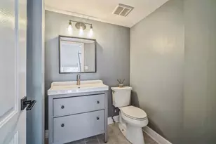 933 W Essex Pl, Arlington Heights, IL 60004 - Photo 7