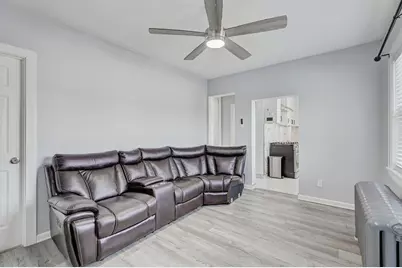 6 S Monterey Avenue #A, Villa Park, IL 60181 - Photo 5