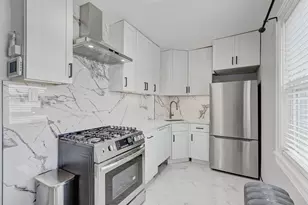 6 S Monterey Ave, Villa Park, IL 60181 - Photo 3