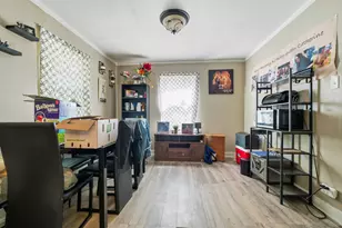 10152 S Bensley Ave, Chicago, IL 60617 - Photo 3
