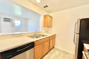 1363 Cunat Ct, Lake in the Hills, IL 60156 - Photo 9