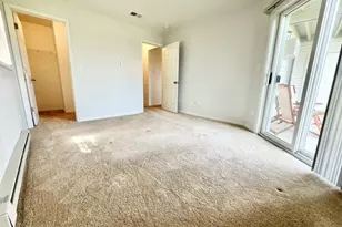 1363 Cunat Ct, Lake in the Hills, IL 60156 - Photo 13