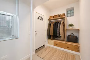 724 W 18th St, Chicago, IL 60616 - Photo 3