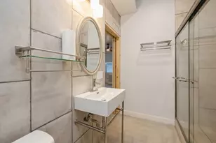 724 W 18th St, Chicago, IL 60616 - Photo 17