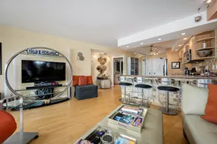300 N State St, Chicago, IL 60654 - Photo 5