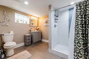 12442 S Throop St, Calumet Park, IL 60827 - Photo 15