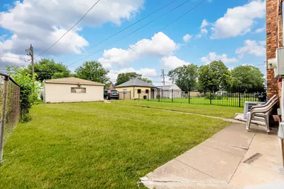 12442 S Throop Street, Calumet Park, IL 60827 - Photo 19