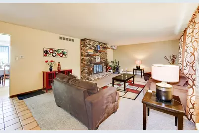 18026 State Line Avenue, Lansing, IL 60438 - Photo 5