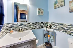 18026 State Line Ave, Lansing, IL 60438 - Photo 17