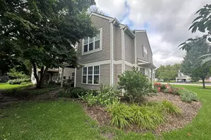2920 Bartlett Ct, Naperville, IL 60564 - Photo 3