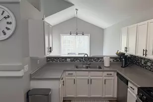 2314 Twilight Dr, Aurora, IL 60503 - Photo 5